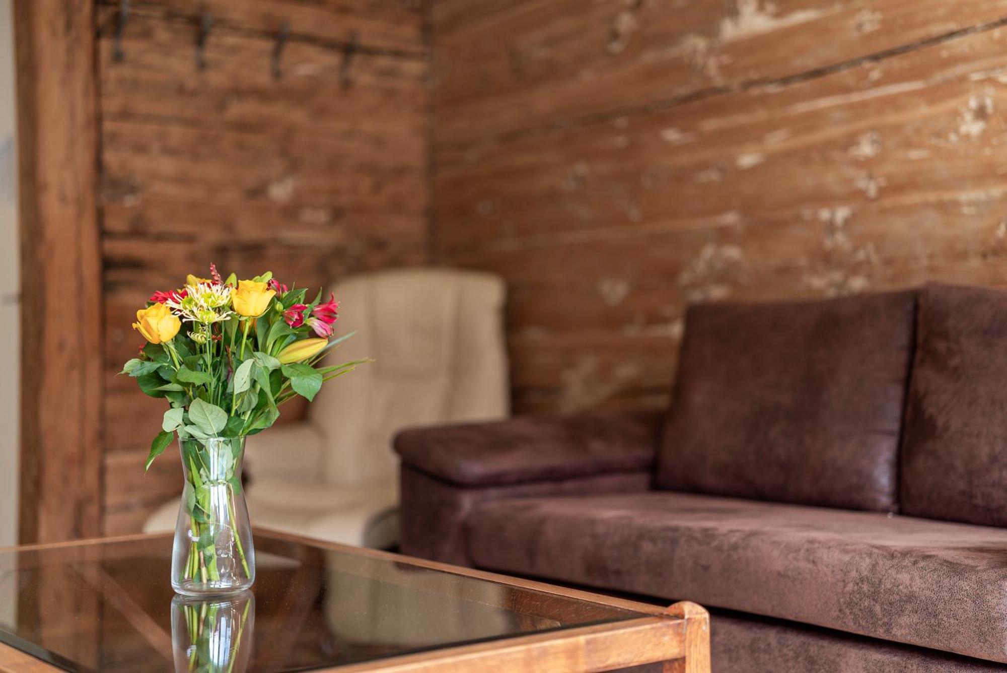 Haus Kirchplatz 4 By Zermatt Premium Apartments Kültér fotó