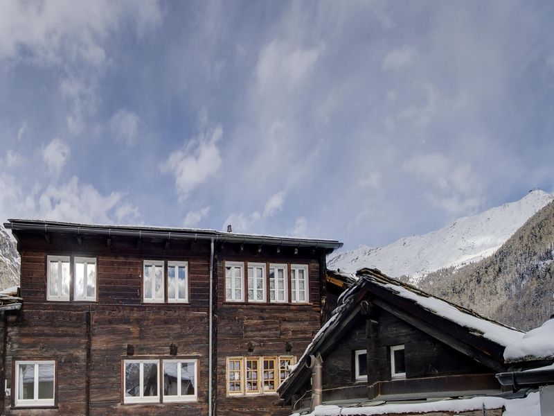 Haus Kirchplatz 4 By Zermatt Premium Apartments Kültér fotó